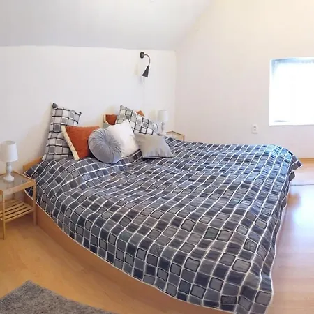 Pod Cervenym Kamenom Male Karpaty *